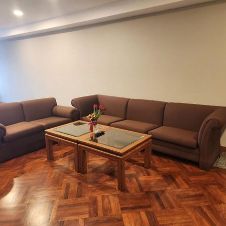 United Tower Thonglor By Aspira Appartement Bangkok Buitenkant foto