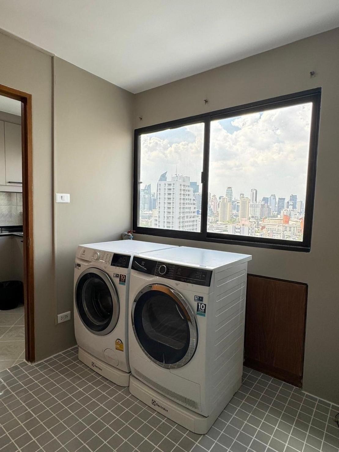 United Tower Thonglor By Aspira Appartement Bangkok Buitenkant foto