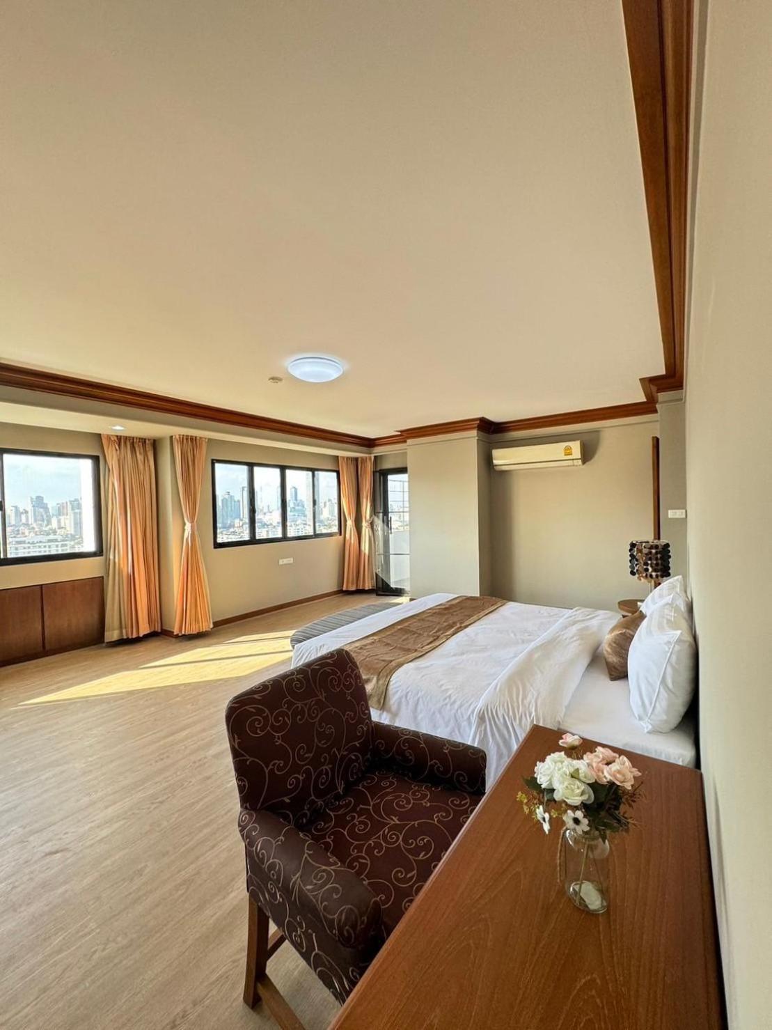 United Tower Thonglor By Aspira Appartement Bangkok Buitenkant foto