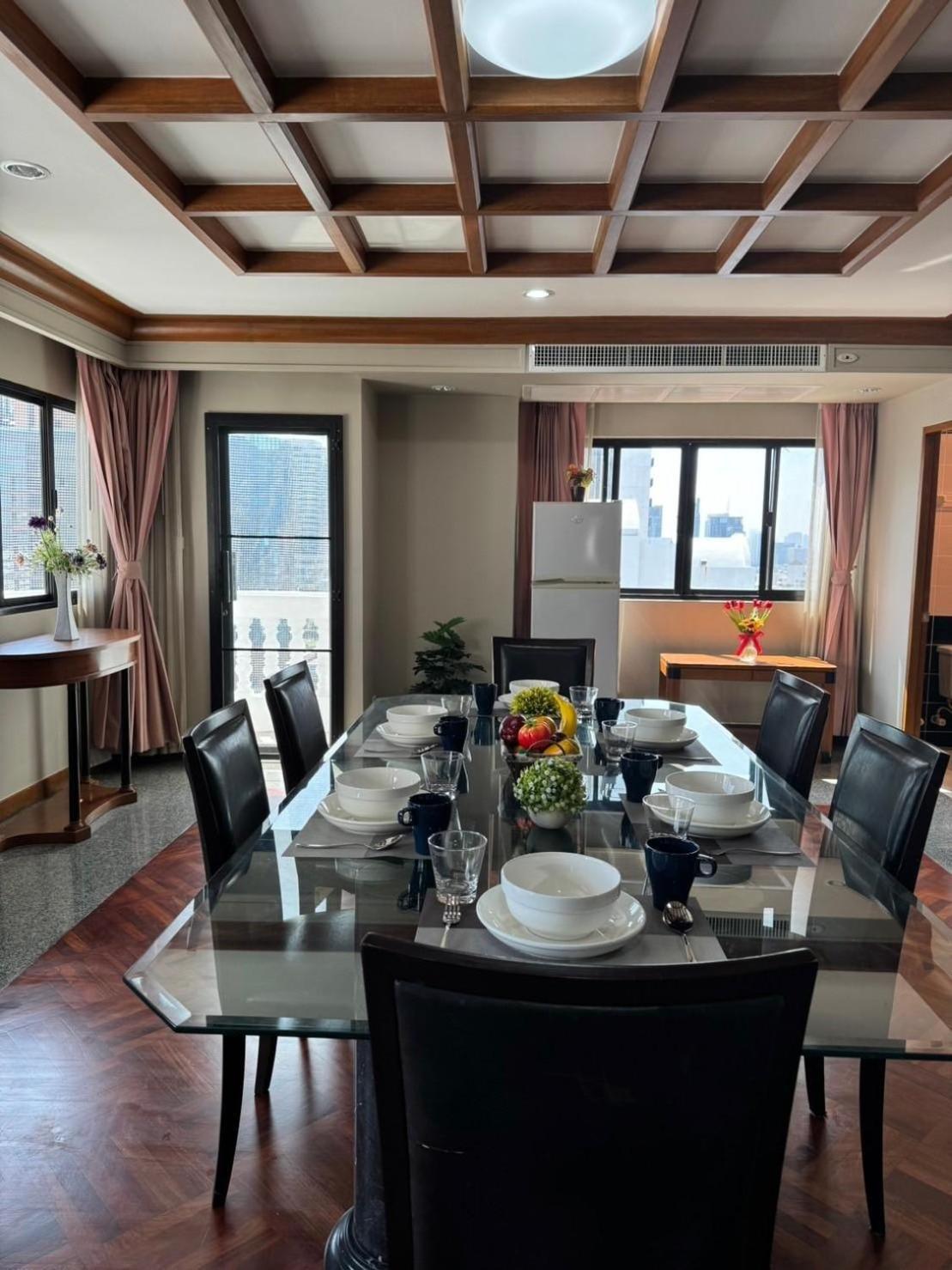 United Tower Thonglor By Aspira Appartement Bangkok Buitenkant foto
