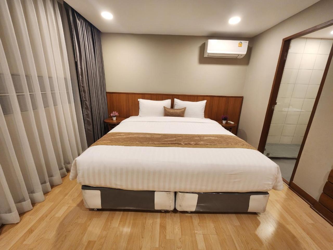 United Tower Thonglor By Aspira Appartement Bangkok Buitenkant foto