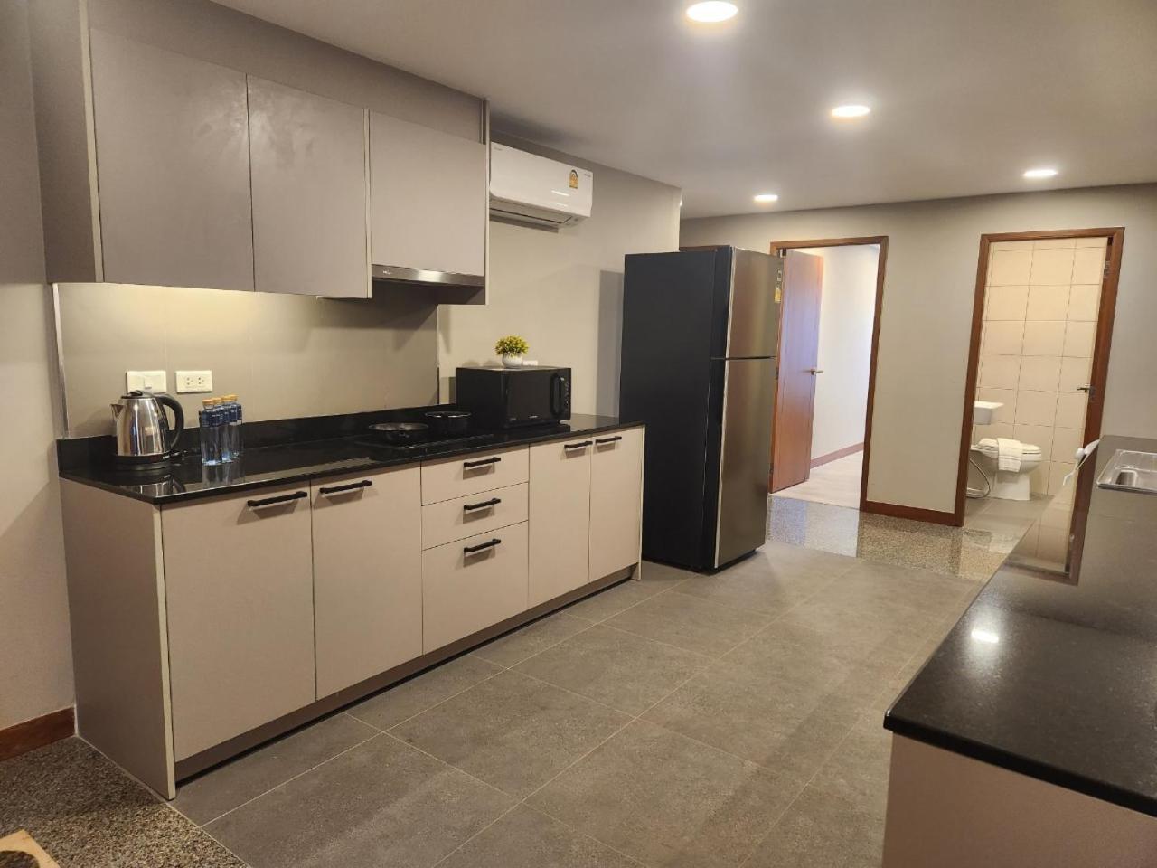 United Tower Thonglor By Aspira Appartement Bangkok Buitenkant foto